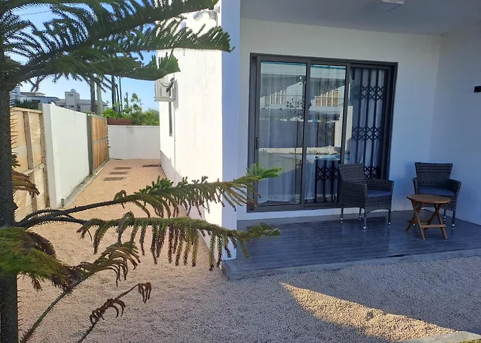 Maison Mont Choisy - One Or Two Bedrooms Apartment